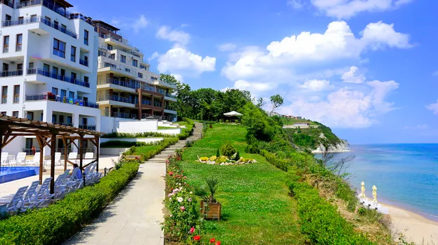Byala Cliff Apartments