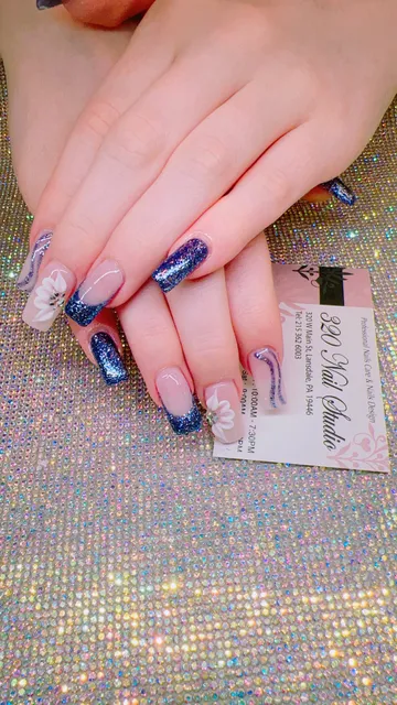 320 Nail Studio