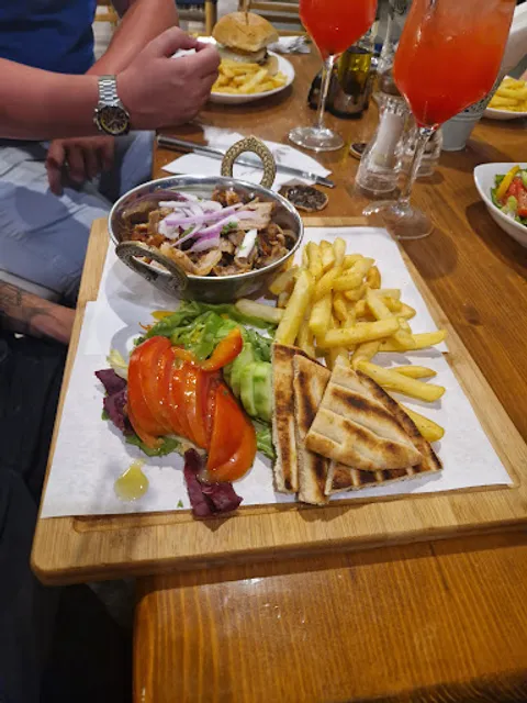 Orion Hotel Snack Bar