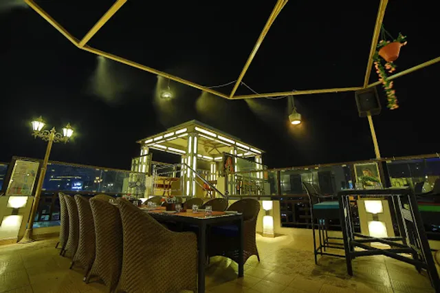 SkyBytes Rooftop Restaurant