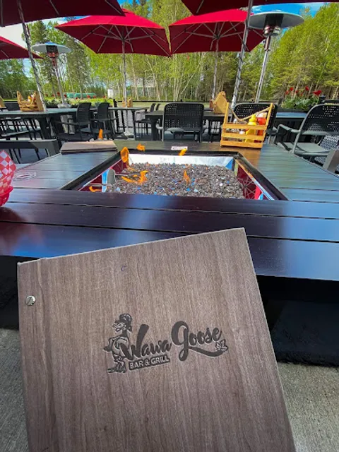 Wawa Goose Bar & Grill
