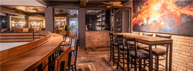 Lock & Barrel Restaurant