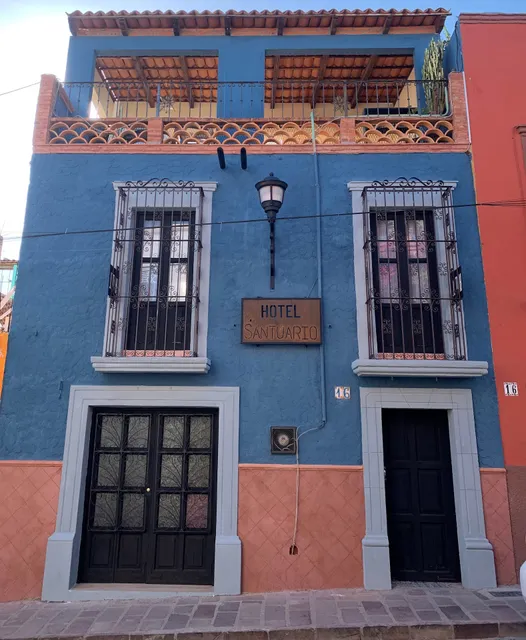 Hotel y Hostal Santuario