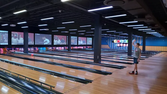 Alley Cats Entertainment and Putt-Putt Golf Center