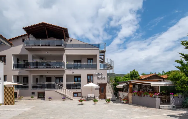 Irene's House Apartments