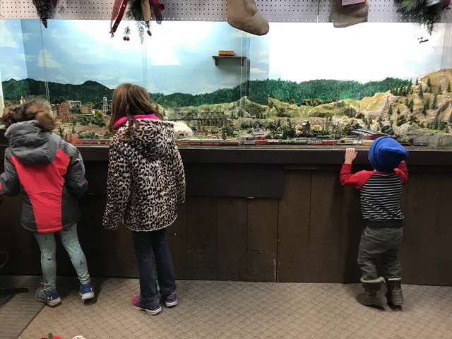 Curtis Trees & Gifts