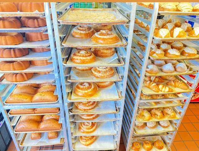 Guatelinda Restaurant & Bakery