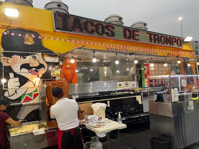 Leo's Tacos Truck