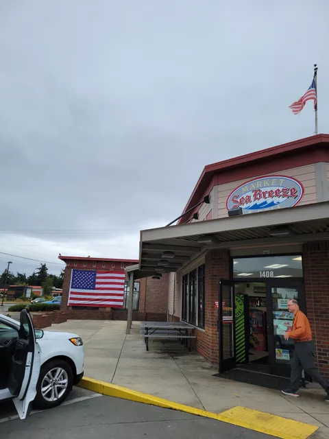Sea Breeze Car Wash Market and Deli