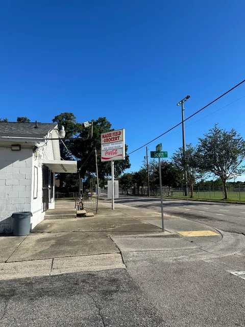 Magee Field Grocery