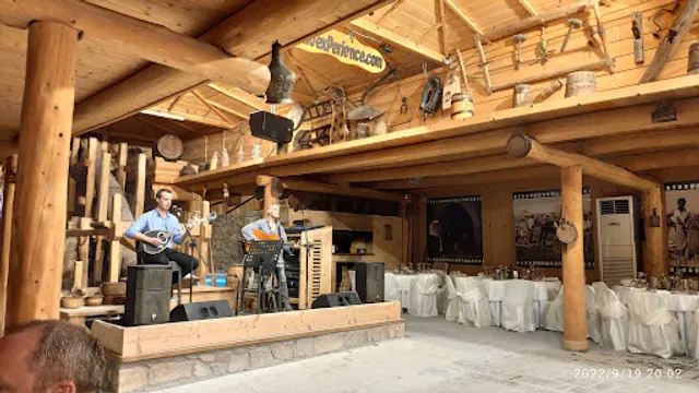 Zafiro Experience Greek Show