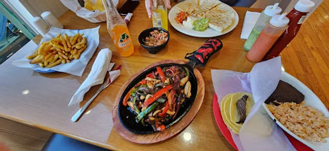 Los Tres Hermanos Taqueria