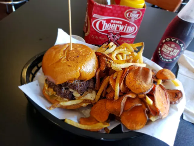 Market Burger Fries & Shakes