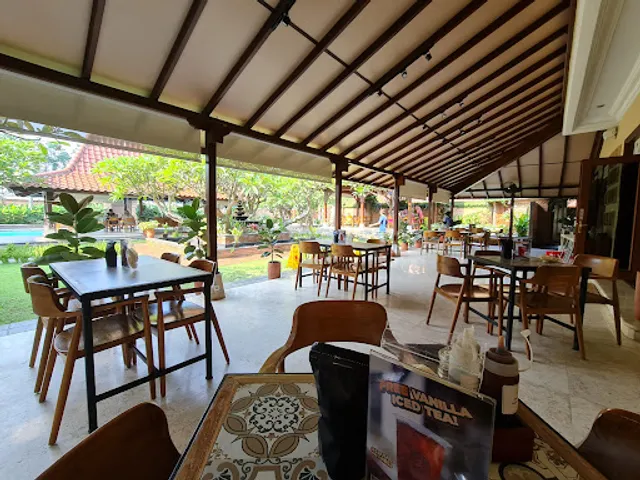 SEDJUK BAKMI & KOPI BINTARO