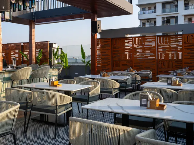 Loft - Rooftop Lounge