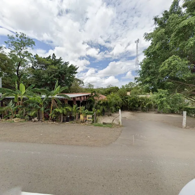 Cabinas y Bar Huacas