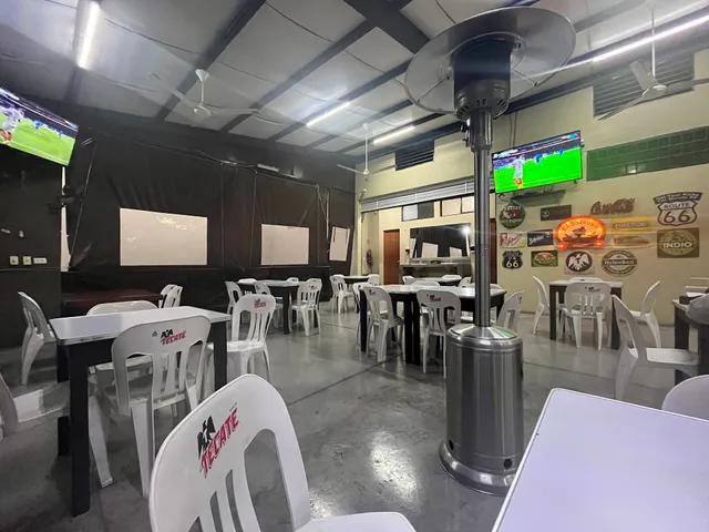 El Salsero Tacos & Grill