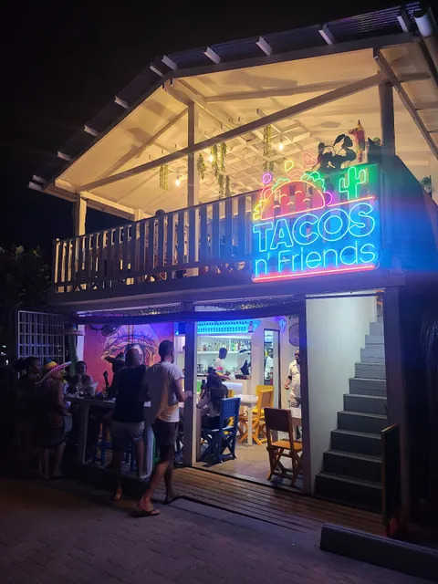 Tacos n' Friends