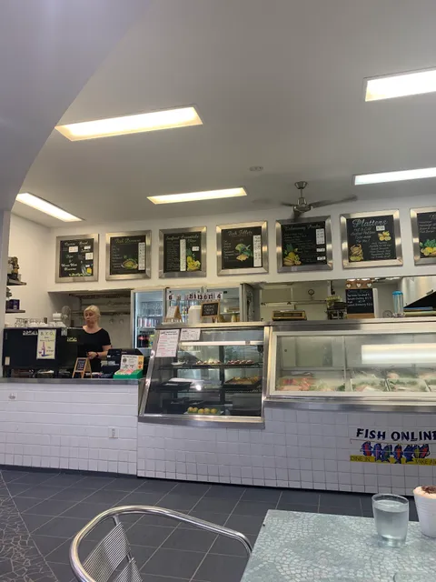 FISH ON LINE SEAFOOD CAFÉ