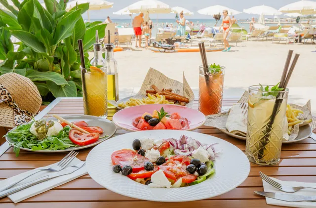 Pine Burgers & Bites