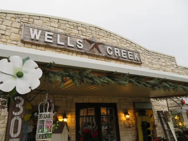 Wells Creek Crossing