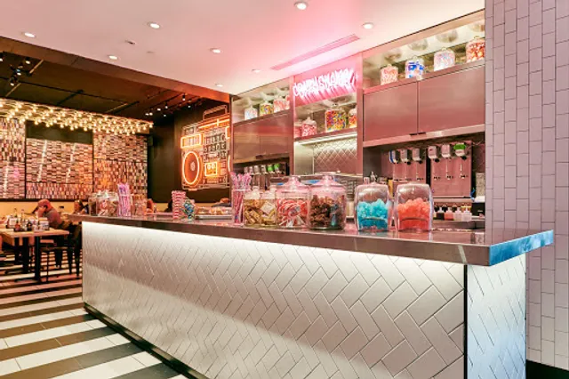 Black Tap Craft Burgers & Beer - 35th St