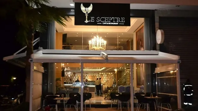 LE SCEPTRE (Café & Restaurant)