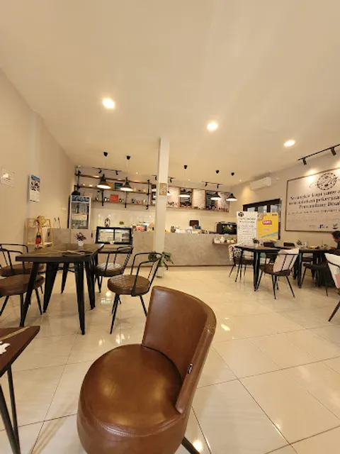 Cafe More Wyata Guna