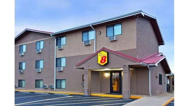 Super 8 by Wyndham Tuscaloosa