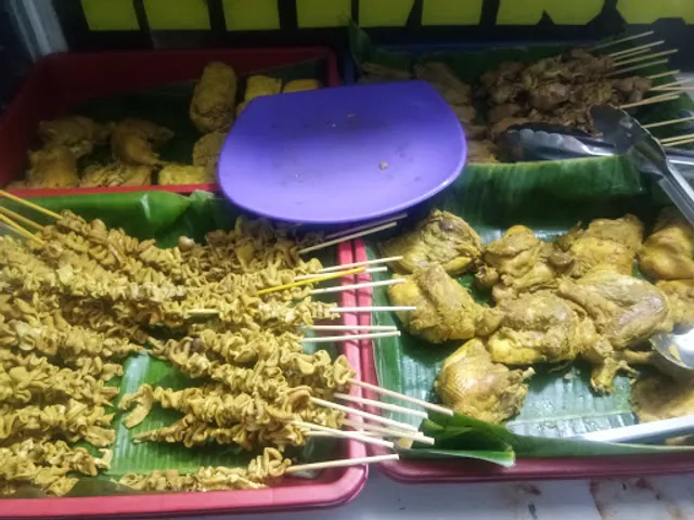 Ayam Goreng Tulang Lunak.kedai Ina
