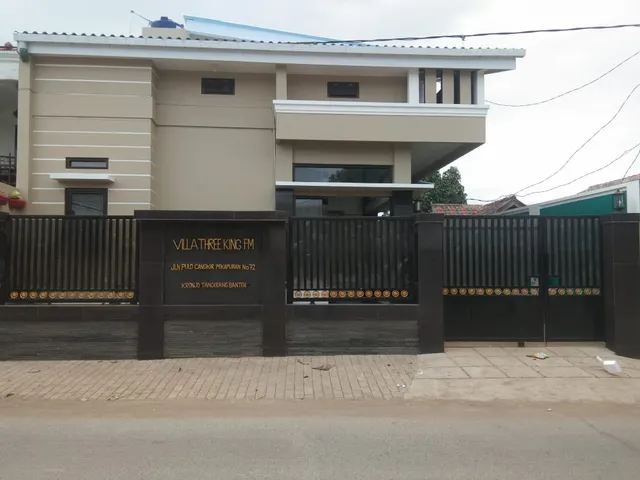 Villa Three King FM RedPartner