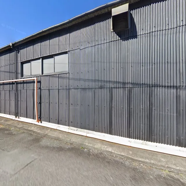 Fringe clothing store