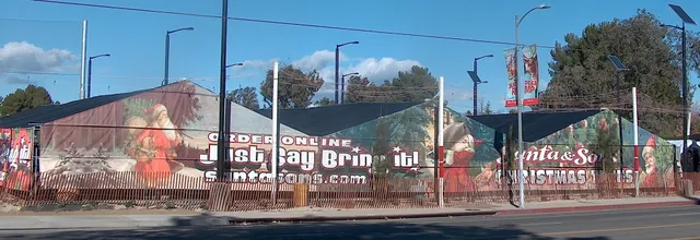 Santa & Sons Christmas Trees