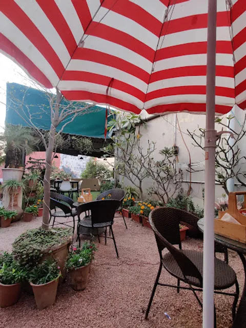 Cafe Quaint | Artisanal Sourdough Breads and Bakehouse