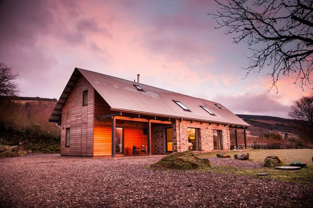 The Steading (Book Direct for Best Prices)