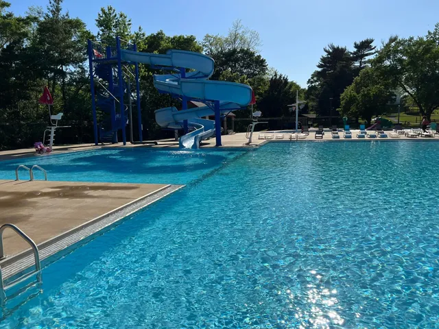 Lake Station Pool @ Riverview Park