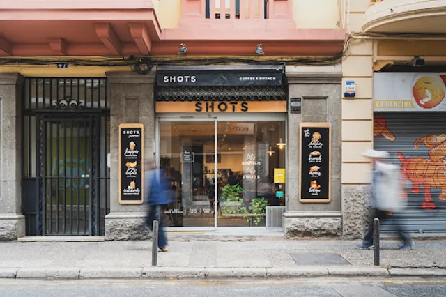 Shots Coffee i Brunch