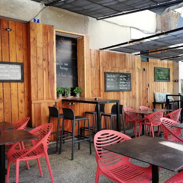 Le station restaurant