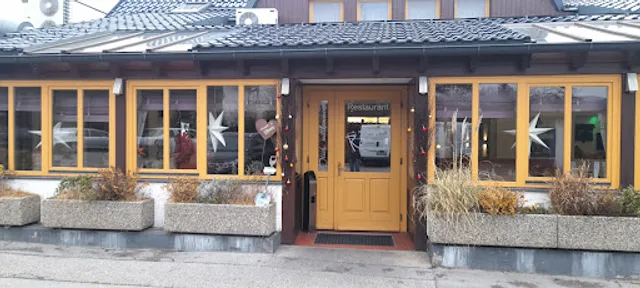 RESTAURANT RAINER