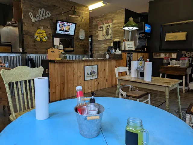 Buzz Feed Burgers & Sammies