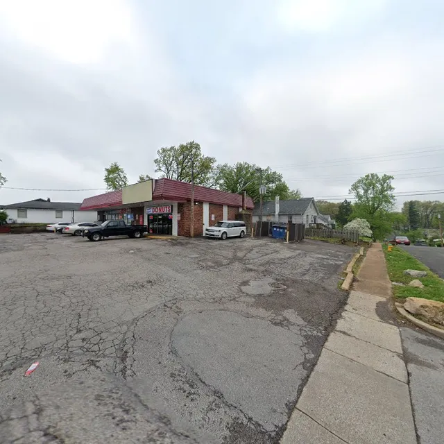 Baker's Dozen Donuts