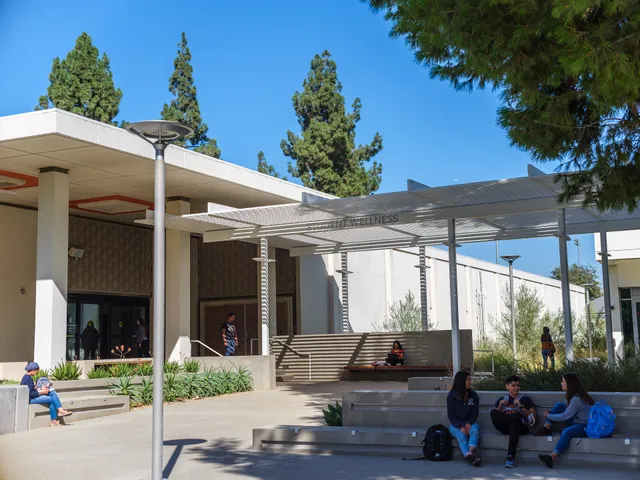 California State University, Fullerton - TitanHEALTH