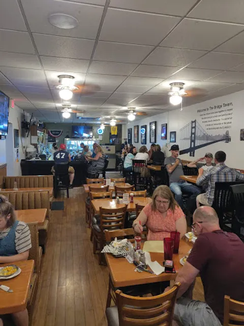 222 Bridge Bar + Kitchen