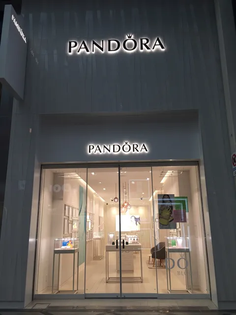 Pandora Shinsaibashi(Pandora 心斎橋店)