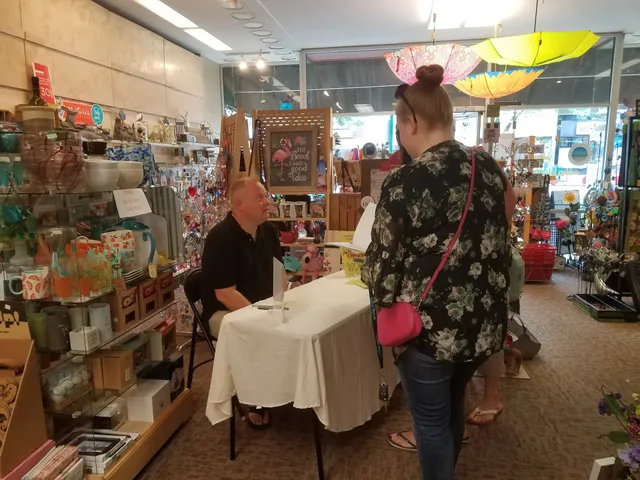 Dudad's Hallmark Shop