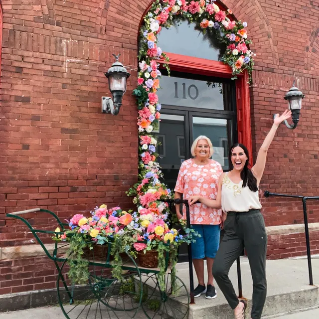 Granny's Bloomers Flowers & Gifts