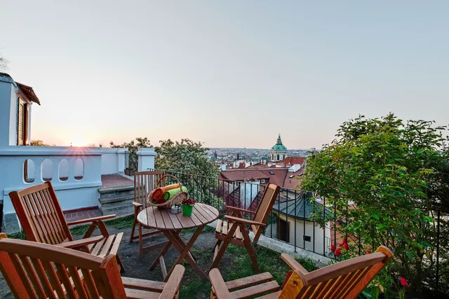 Royal View Apartments