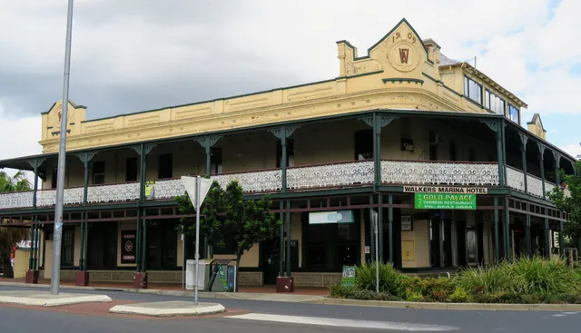 Walkers Hotel