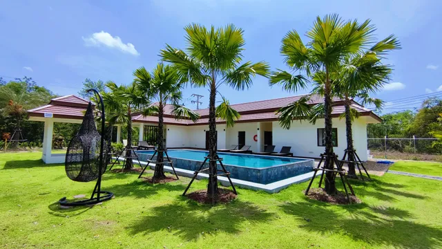 Isan Golf & Adventure Hotel