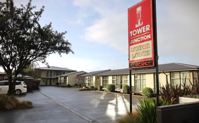 Tower Junction Motor Lodge/ Motel - Railway Station and Airport Shuttle.